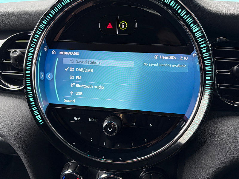 MINI Hatch 1.5 Cooper Sport Hatchback 5dr Petrol Steptronic Euro 6 (s/s) (136 ps) 5dr Automatic 2026