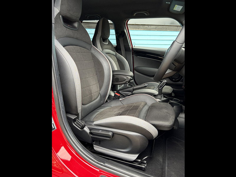 MINI Hatch 1.5 Cooper Sport Hatchback 5dr Petrol Steptronic Euro 6 (s/s) (136 ps) 5dr Automatic 2026