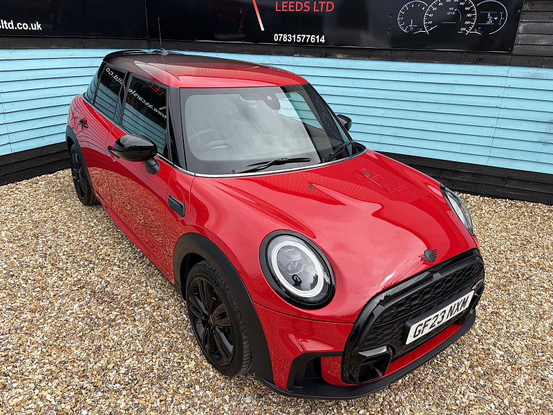 MINI Hatch 1.5 Cooper Sport Hatchback 5dr Petrol Steptronic Euro 6 (s/s) (136 ps) 5dr Automatic 2026
