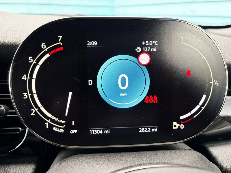 MINI Hatch 1.5 Cooper Sport Hatchback 5dr Petrol Steptronic Euro 6 (s/s) (136 ps) 5dr Automatic 2026