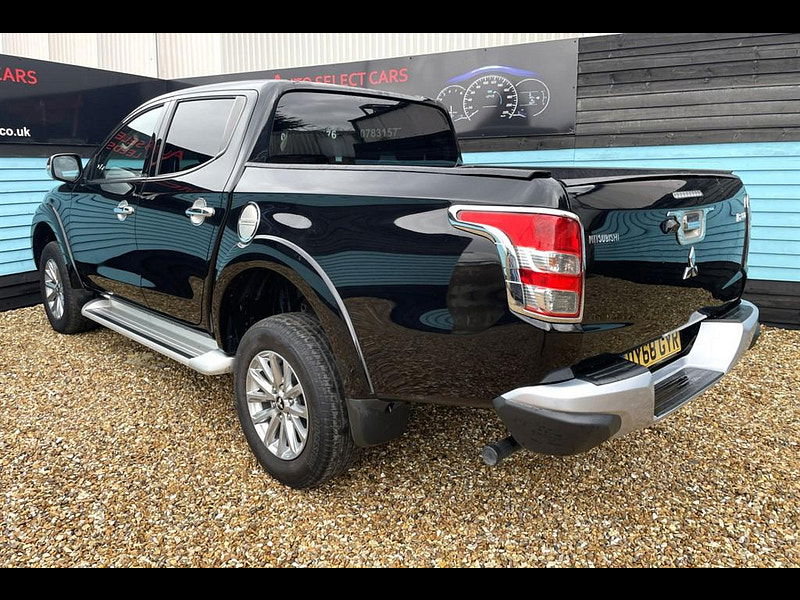 Mitsubishi L200 2.4 DI-D DC Barbarian 4WD Euro 6 4dr 4dr Manual 2025