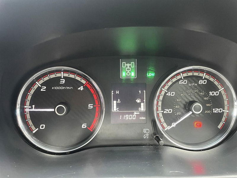 Mitsubishi L200 2.4 DI-D DC Barbarian 4WD Euro 6 4dr 4dr Manual 2025