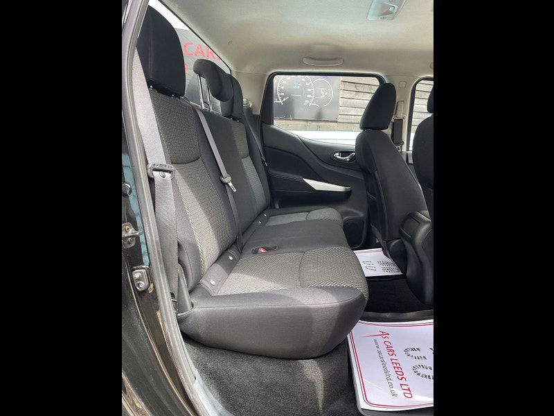 Nissan Navara 2.3 dCi Acenta Pickup Double Cab 4dr Diesel Manual 4WD Euro 6 (s/s) (163 ps) 4dr Manual 2025