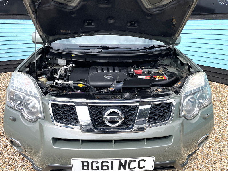 Nissan X-Trail 2.0 dCi Tekna SUV 5dr Diesel Manual 4WD Euro 5 (173 ps) 5dr Manual 2025
