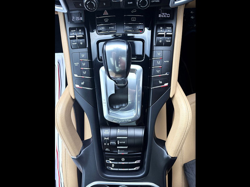 Porsche Cayenne 3.0 TD V6 Platinum Edition SUV 5dr Diesel TiptronicS 4WD Euro 5 (s/s) (245 ps) 5dr Automatic 2026