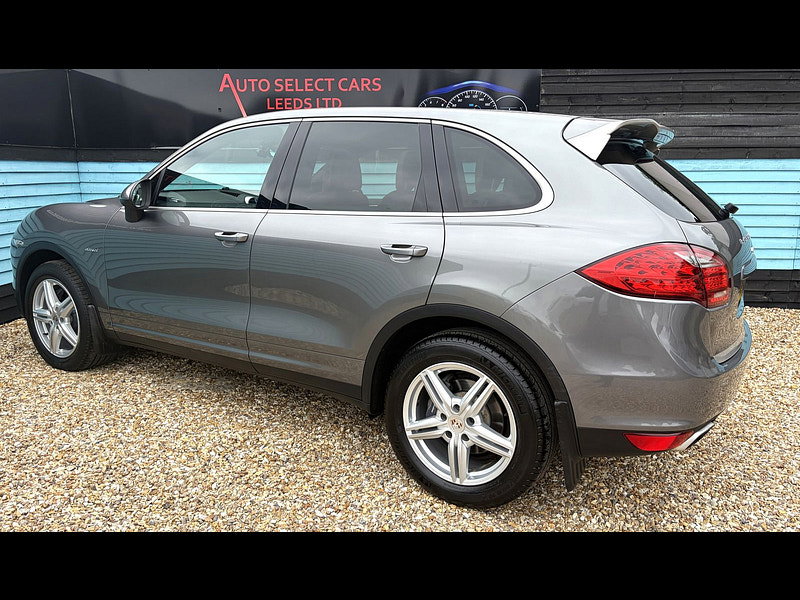Porsche Cayenne 3.0 TD V6 Platinum Edition SUV 5dr Diesel TiptronicS 4WD Euro 5 (s/s) (245 ps) 5dr Automatic 2026
