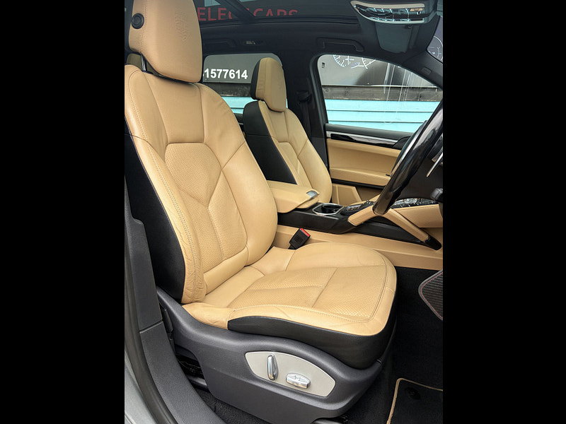 Porsche Cayenne 3.0 TD V6 Platinum Edition SUV 5dr Diesel TiptronicS 4WD Euro 5 (s/s) (245 ps) 5dr Automatic 2026