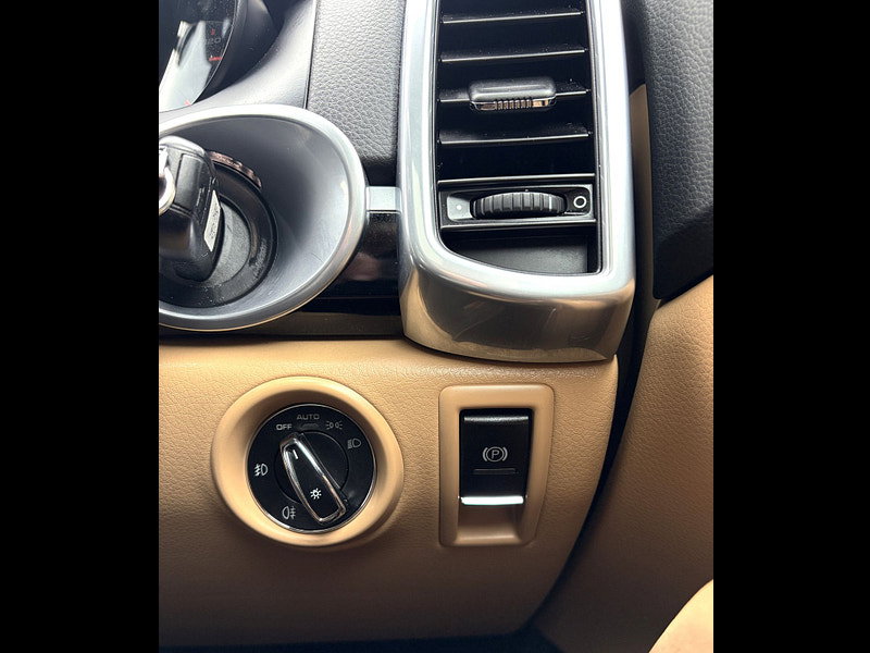 Porsche Cayenne 3.0 TD V6 Platinum Edition SUV 5dr Diesel TiptronicS 4WD Euro 5 (s/s) (245 ps) 5dr Automatic 2026