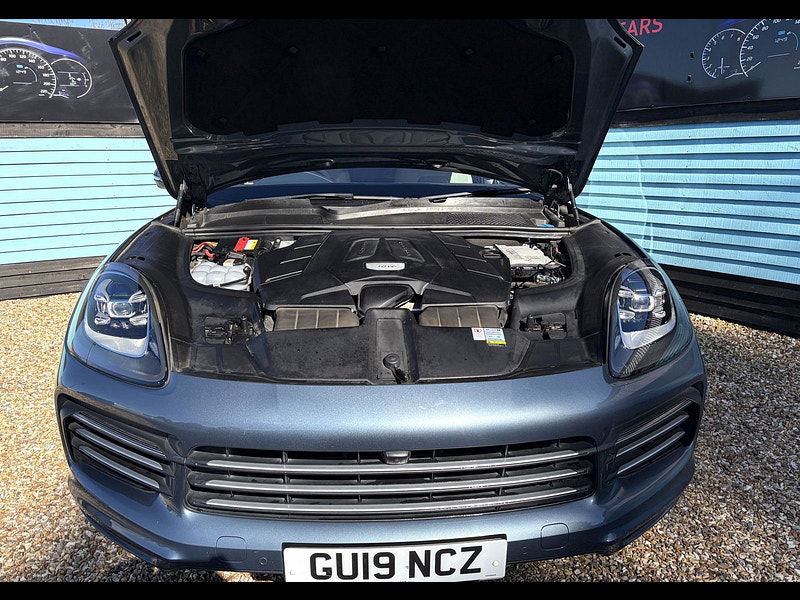 Porsche Cayenne 3.0T V6 SUV 5dr Petrol TiptronicS 4WD Euro 6 (s/s) (340 ps) 5dr Automatic 2026