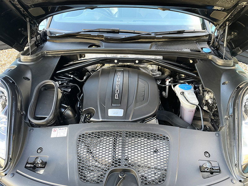 Porsche Macan 2.0T SUV 5dr Petrol PDK 4WD Euro 6 (s/s) (237 ps) 5dr Automatic 2025