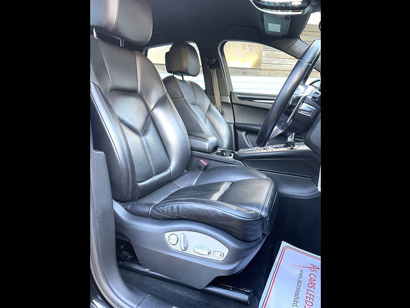 Porsche Macan 2.0T SUV 5dr Petrol PDK 4WD Euro 6 (s/s) (237 ps) 5dr Automatic 2025