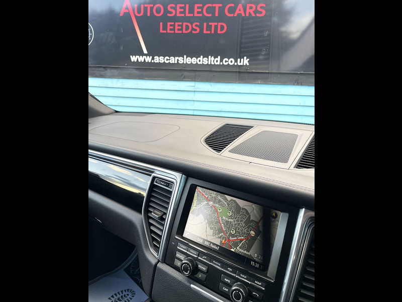 Porsche Macan 2.0T SUV 5dr Petrol PDK 4WD Euro 6 (s/s) (237 ps) 5dr Automatic 2025