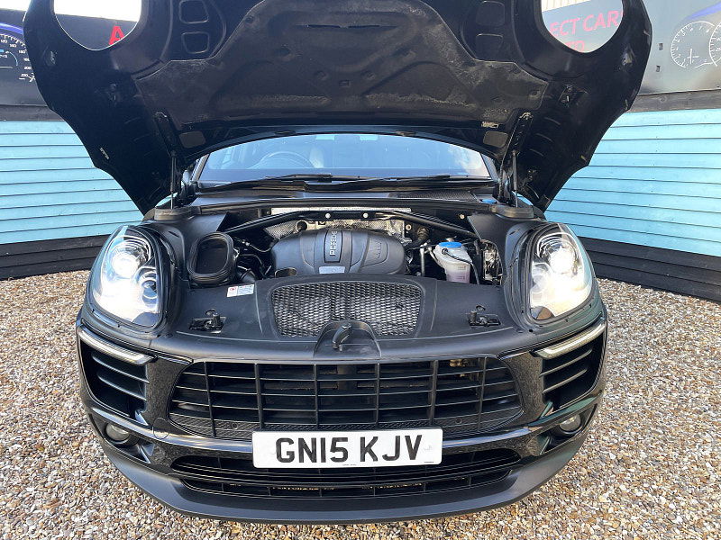 Porsche Macan 2.0T SUV 5dr Petrol PDK 4WD Euro 6 (s/s) (237 ps) 5dr Automatic 2025