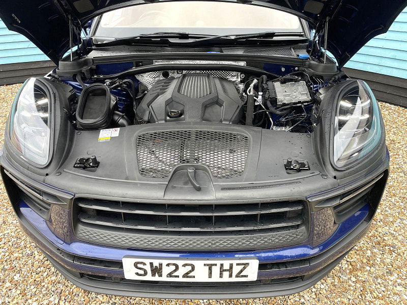 Porsche Macan 2.0T SUV 5dr Petrol PDK 4WD Euro 6 (s/s) (265 ps) 5dr Automatic 2025