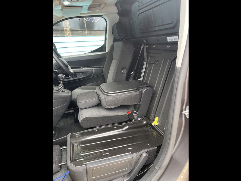 Toyota PROACE CITY 1.5 BlueHDi Icon Short Panel Van 5dr Diesel Manual SWB Euro 6 (s/s) (100 bhp) 5dr Manual 2025