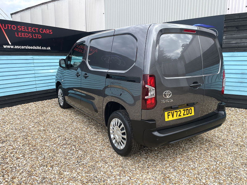 Toyota PROACE CITY 1.5 BlueHDi Icon Short Panel Van 5dr Diesel Manual SWB Euro 6 (s/s) (100 bhp) 5dr Manual 2025