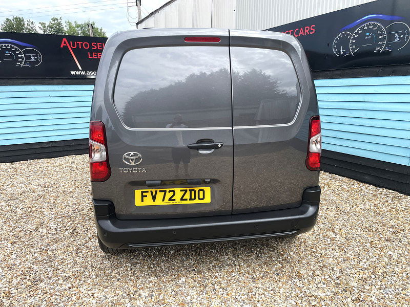 Toyota PROACE CITY 1.5 BlueHDi Icon Short Panel Van 5dr Diesel Manual SWB Euro 6 (s/s) (100 bhp) 5dr Manual 2025
