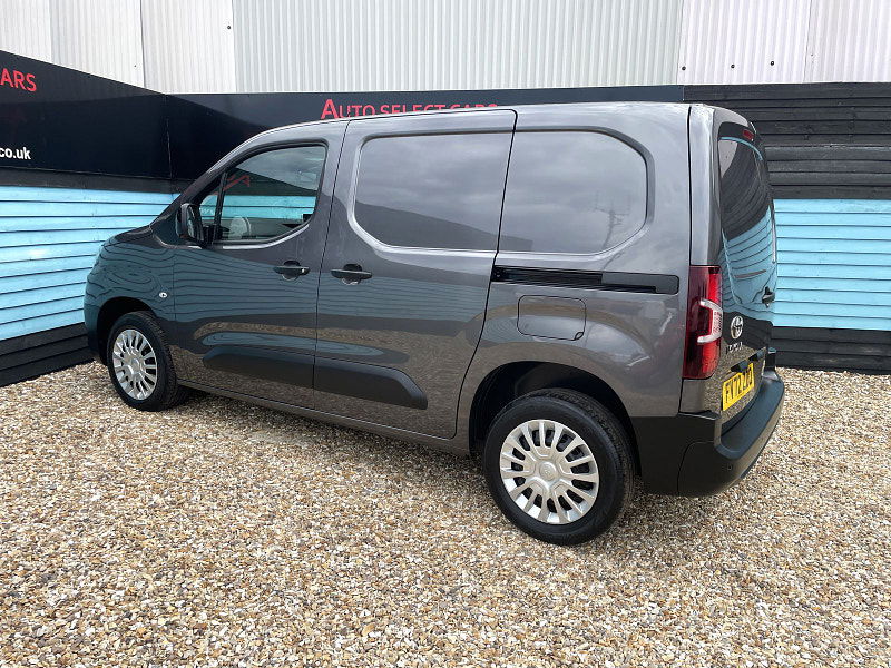 Toyota PROACE CITY 1.5 BlueHDi Icon Short Panel Van 5dr Diesel Manual SWB Euro 6 (s/s) (100 bhp) 5dr Manual 2025