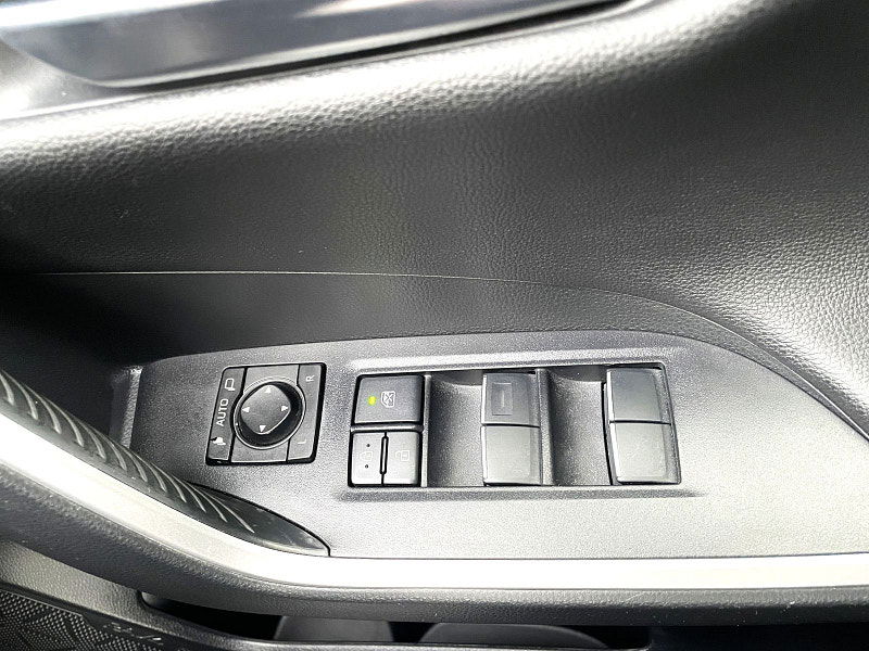 Toyota RAV4 2.5 VVT-h Dynamic SUV 5dr Petrol Hybrid CVT 4WD Euro 6 (s/s) (222 ps) 5dr Automatic 2025