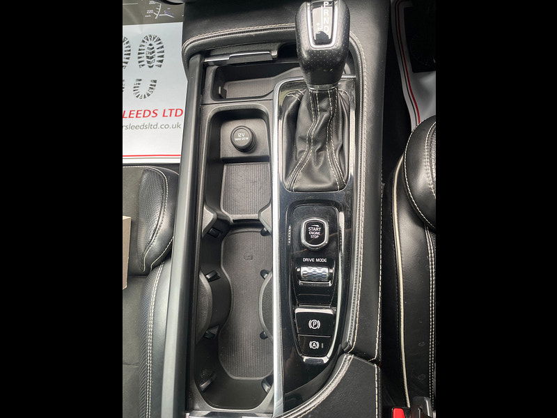 Volvo S90 2.0 D4 R-Design Saloon 4dr Diesel Auto Euro 6 (s/s) (190 ps) 4dr Automatic 2025