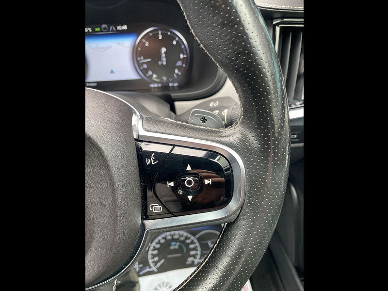 Volvo S90 2.0 D4 R-Design Saloon 4dr Diesel Auto Euro 6 (s/s) (190 ps) 4dr Automatic 2025