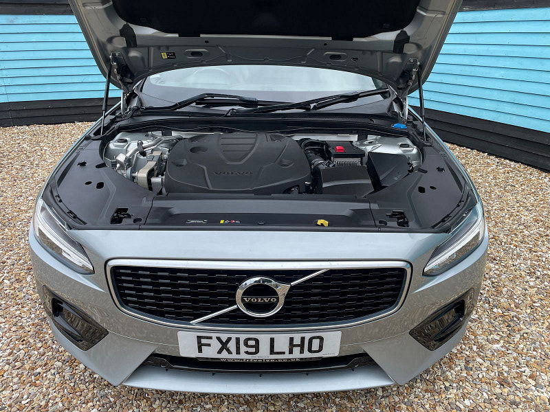 Volvo S90 2.0 D4 R-Design Saloon 4dr Diesel Auto Euro 6 (s/s) (190 ps) 4dr Automatic 2025