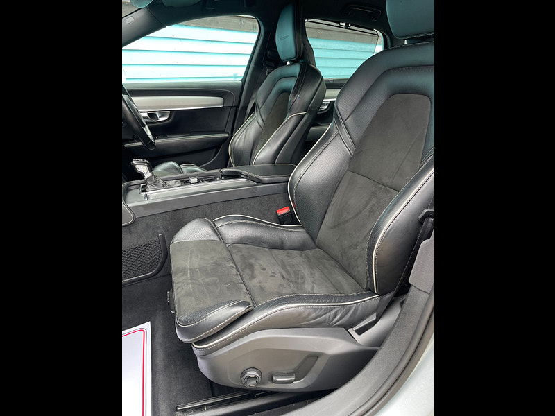 Volvo S90 2.0 D4 R-Design Saloon 4dr Diesel Auto Euro 6 (s/s) (190 ps) 4dr Automatic 2025