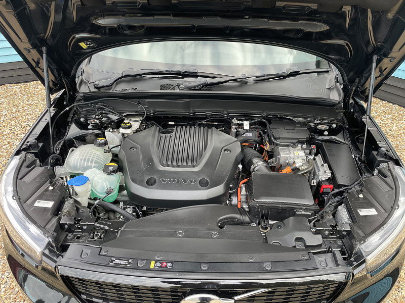 Volvo XC40 1.5h T5 Twin Engine Recharge 10.7kWh R-Design Pro SUV 5dr Petrol Plug-in Hybrid Auto Euro 6 (s/s) (262 ps) 5dr Automatic 2025