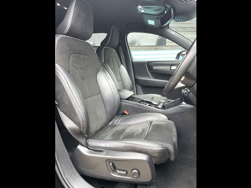 Volvo XC40 1.5h T5 Twin Engine Recharge 10.7kWh R-Design Pro SUV 5dr Petrol Plug-in Hybrid Auto Euro 6 (s/s) (262 ps) 5dr Automatic 2025
