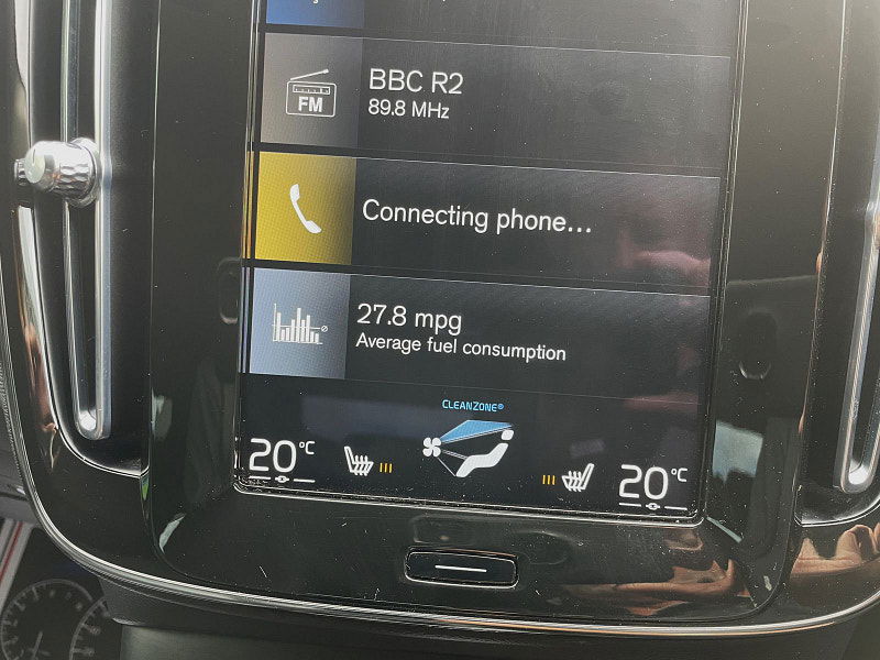 Volvo XC40 2.0 B4 MHEV Inscription Pro SUV 5dr Petrol Hybrid Auto Euro 6 (s/s) (197 ps) 5dr Automatic 2025
