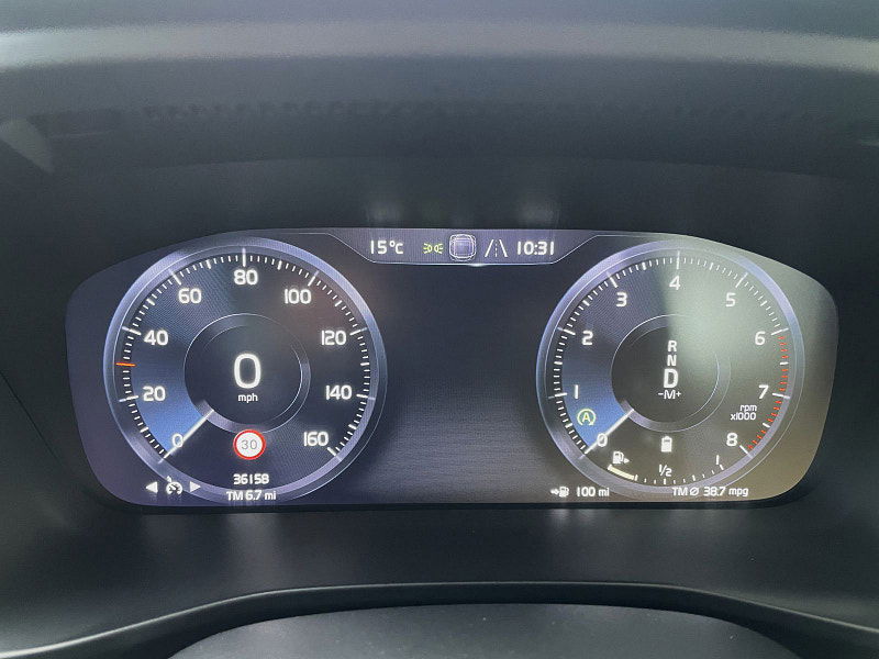 Volvo XC40 2.0 B4 MHEV Inscription Pro SUV 5dr Petrol Hybrid Auto Euro 6 (s/s) (197 ps) 5dr Automatic 2025