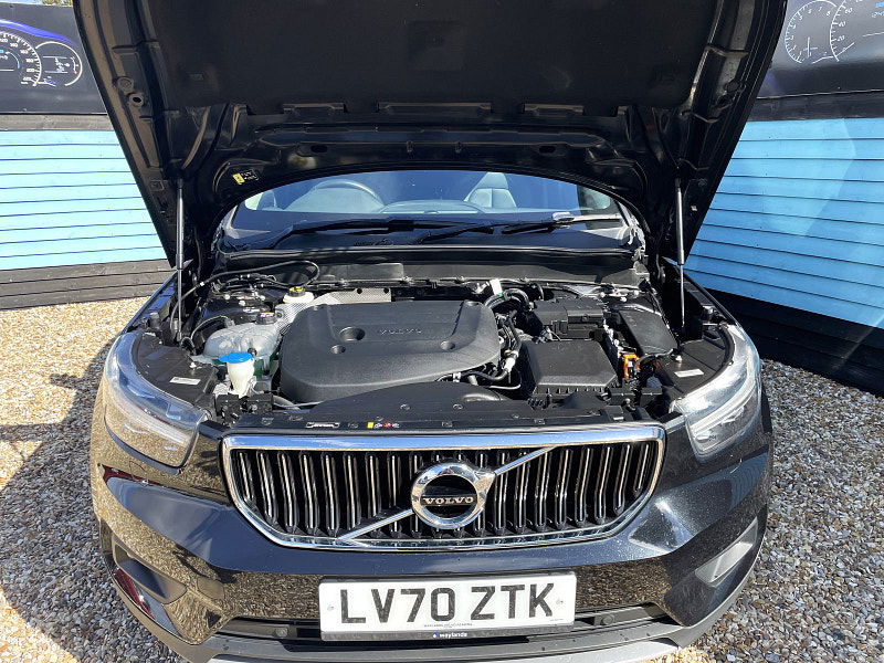 Volvo XC40 2.0 B4 MHEV Inscription Pro SUV 5dr Petrol Hybrid Auto Euro 6 (s/s) (197 ps) 5dr Automatic 2025