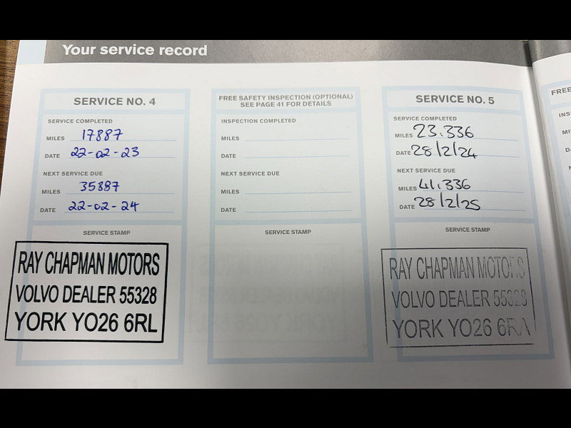 Volvo XC40 2.0 T4 Inscription Pro SUV 5dr Petrol Auto AWD Euro 6 (s/s) (190 ps) 5dr Automatic 2026