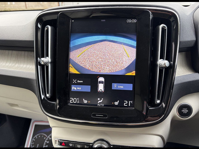 Volvo XC40 2.0 T4 Inscription Pro SUV 5dr Petrol Auto AWD Euro 6 (s/s) (190 ps) 5dr Automatic 2026