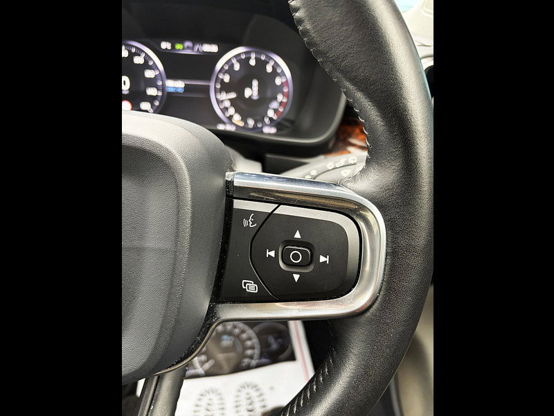 Volvo XC40 2.0 T4 Inscription Pro SUV 5dr Petrol Auto AWD Euro 6 (s/s) (190 ps) 5dr Automatic 2026