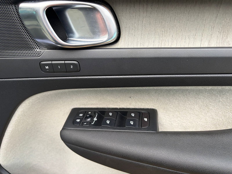 Volvo XC40 2.0 T4 Inscription Pro SUV 5dr Petrol Auto AWD Euro 6 (s/s) (190 ps) 5dr Automatic 2026