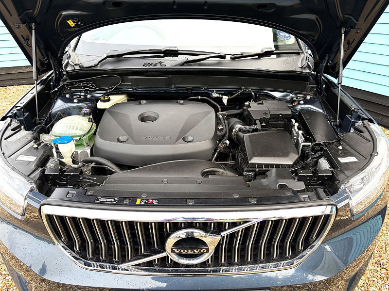 Volvo XC40 2.0 T4 Inscription Pro SUV 5dr Petrol Auto AWD Euro 6 (s/s) (190 ps) 5dr Automatic 2026