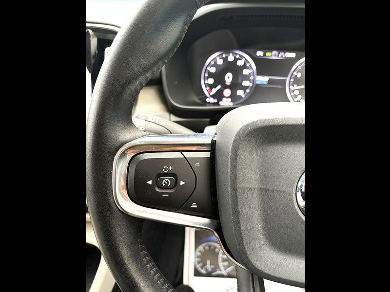 Volvo XC40 2.0 T4 Inscription Pro SUV 5dr Petrol Auto AWD Euro 6 (s/s) (190 ps) 5dr Automatic 2026