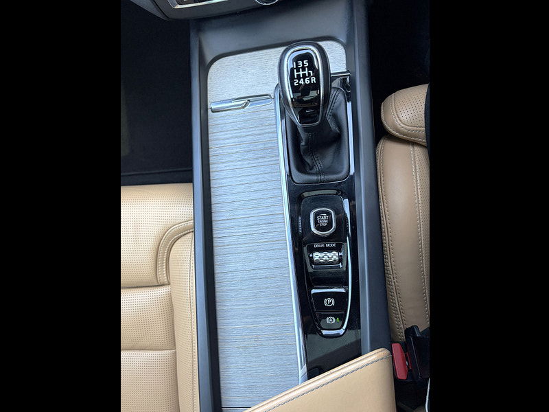 Volvo XC60 2.0 D4 Inscription Pro SUV 5dr Diesel Manual AWD Euro 6 (s/s) (190 ps) 5dr Manual 2026