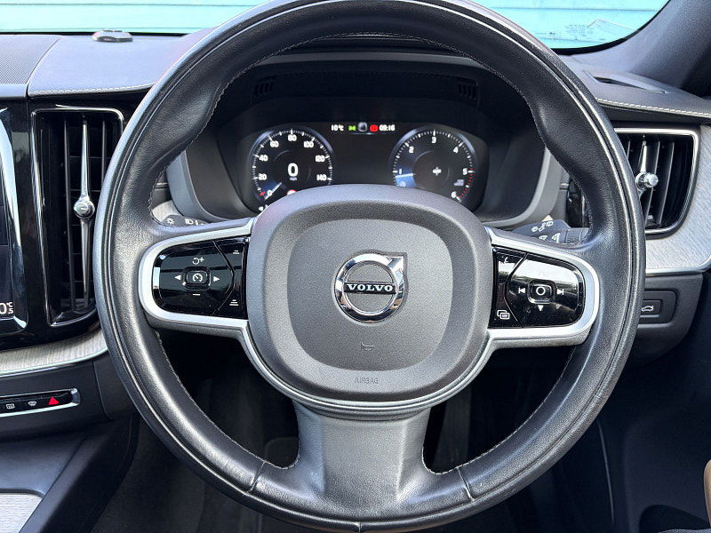 Volvo XC60 2.0 D4 Inscription Pro SUV 5dr Diesel Manual AWD Euro 6 (s/s) (190 ps) 5dr Manual 2026