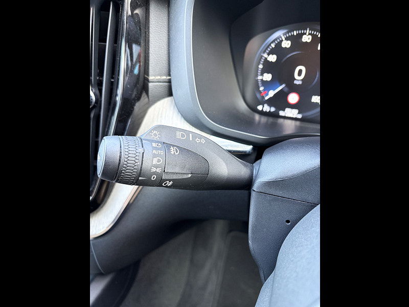 Volvo XC60 2.0 D4 Inscription Pro SUV 5dr Diesel Manual AWD Euro 6 (s/s) (190 ps) 5dr Manual 2026