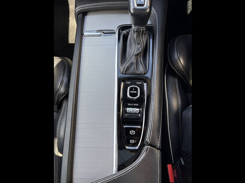 Volvo XC90 2.0 T6 R-Design SUV 5dr Petrol Auto 4WD Euro 6 (s/s) (320 ps) 5dr Automatic 2026