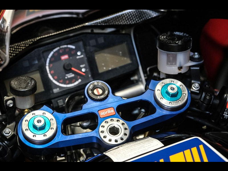 Aprilia Rsv 1000 1000 R Colin Edwards 0dr Manual 2025