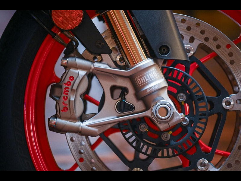 Aprilia Tuono 1100 V4 *Akrapovic End Can - Finance Available* 0dr Manual 2026