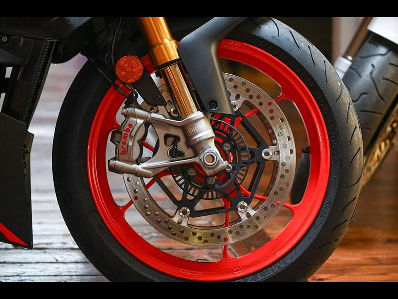 Aprilia Tuono 1100 V4 *Akrapovic End Can - Finance Available* 0dr Manual 2026