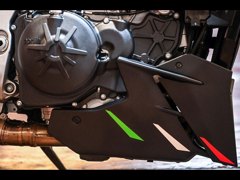 Aprilia Tuono 1100 V4 *Akrapovic End Can - Finance Available* 0dr Manual 2026