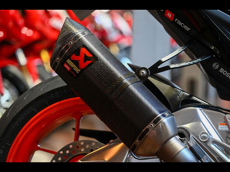 Aprilia Tuono 1100 V4 *Full Akrapovic Exhaust System - Finance Available* 0dr Manual 2026