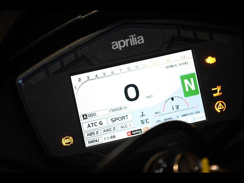 Aprilia Tuono 1100 V4 *Full Akrapovic Exhaust System - Finance Available* 0dr Manual 2026