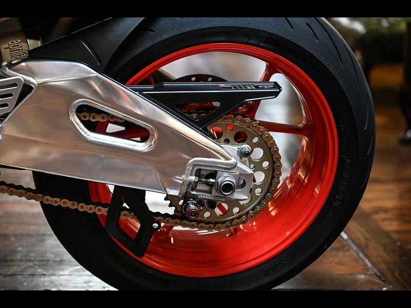 Aprilia Tuono 1100 V4 *Full Akrapovic Exhaust System - Finance Available* 0dr Manual 2026