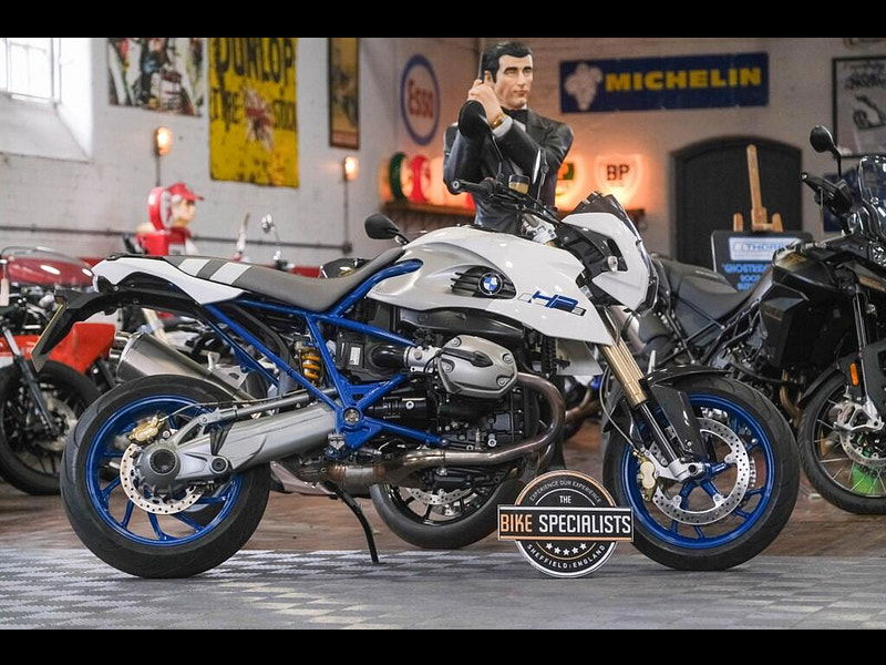 BMW Hp2 megamoto *Rare Megamoto* 0dr Manual 2025